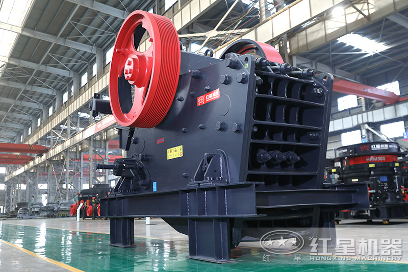 大型颚式破碎机时产量高达1000吨 大型颚式破碎机时产量高达1000吨