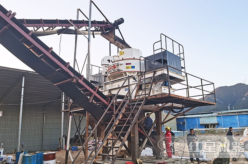 冲击破碎机工作现场图片 冲击破碎机工作现场图片