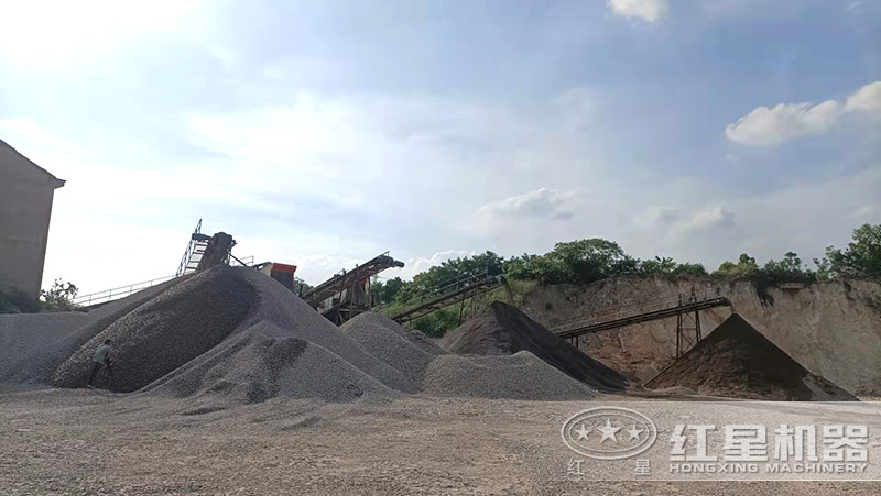 碎石机生产各种建筑石料现场 碎石机生产各种建筑石料现场