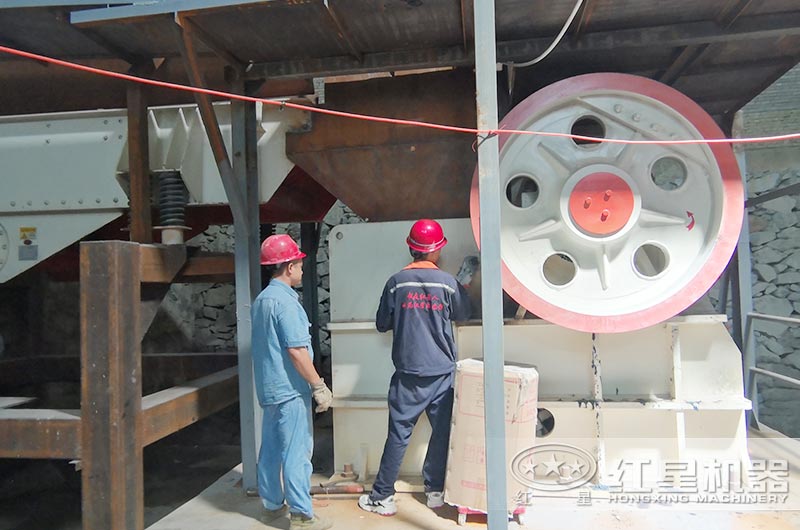 易彩堂机器售后人员现场检查 易彩堂机器售后人员现场检查