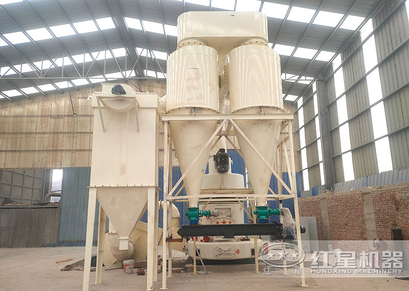 石料磨粉现场实拍 石料磨粉现场实拍