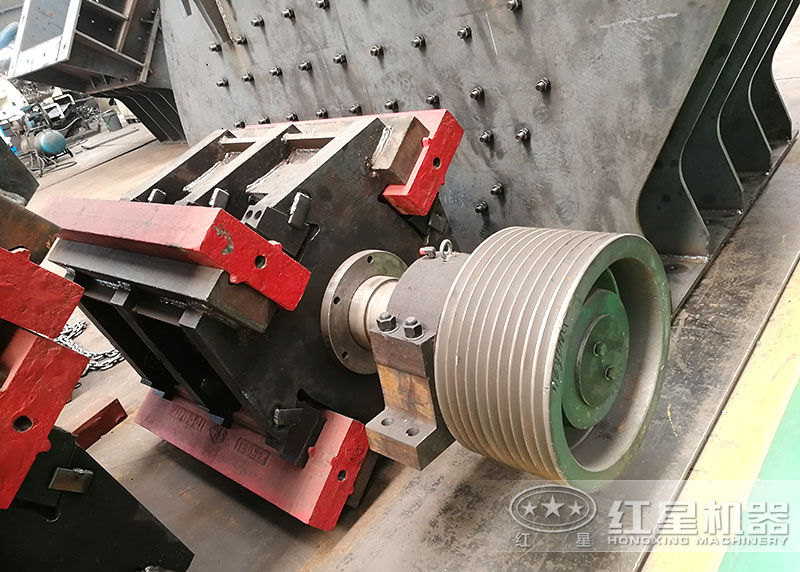 反击破转子和板锤对石料细碎处理 反击破转子和板锤对石料细碎处理