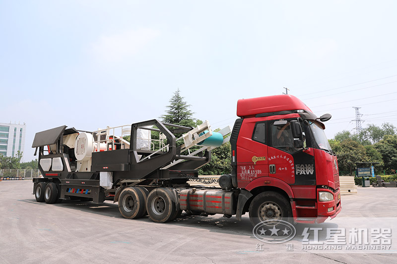 轮胎移动湿煤泥粉碎机 轮胎移动湿煤泥粉碎机