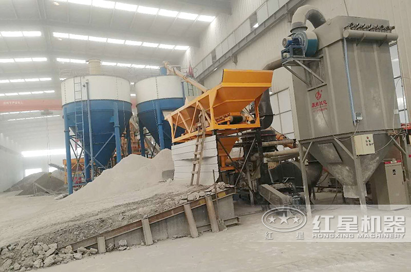 商砼站用石灰石磨粉现场 商砼站用石灰石磨粉现场