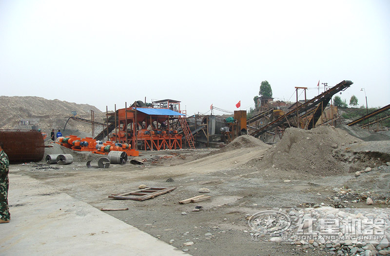 多台对辊制砂机组合生产线,总费用80万 多台对辊制砂机组合生产线,总费用80万