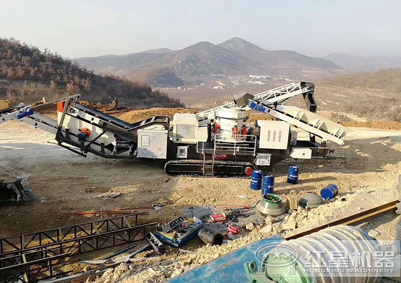 这种是履带移动碎石机 这种是履带移动碎石机