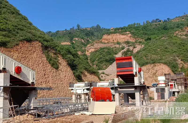 风化砂制砂、洗砂设备安装现场 风化砂制砂、洗砂设备安装现场