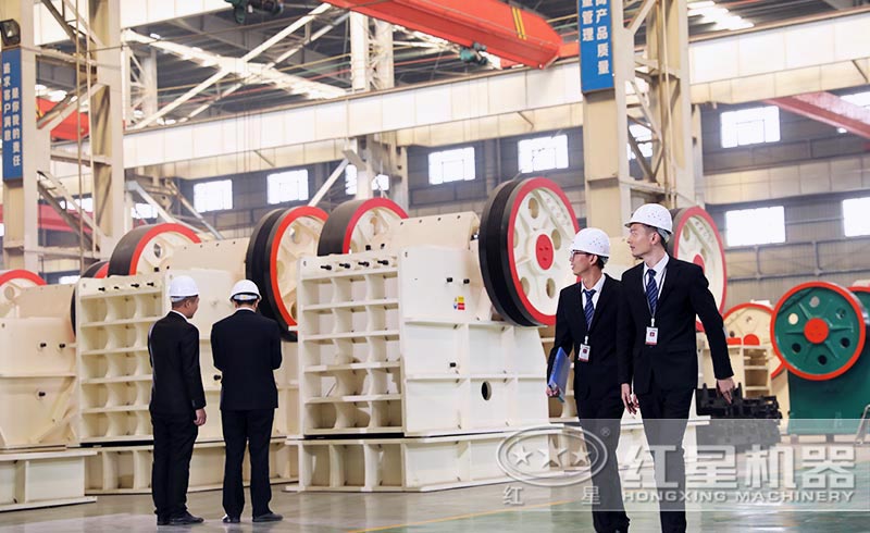 �ײ���ʯͷ���������