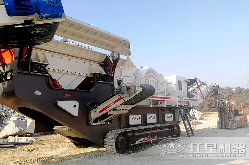 �ײ����Ĵ��ƶ�ɰʯ���������豸�ֳ�