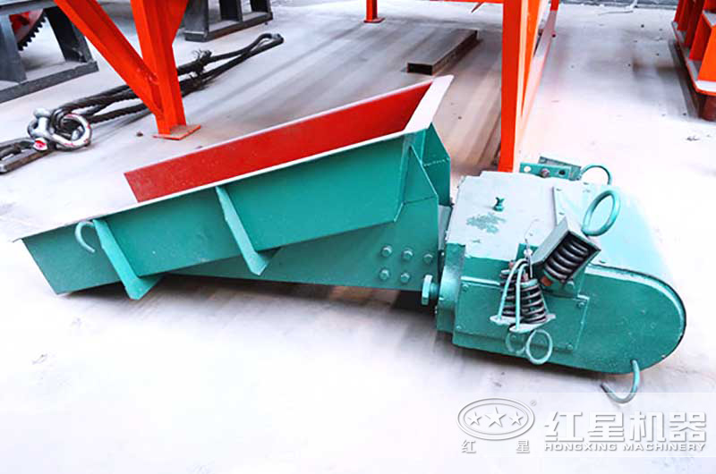 ����񶯸��ϻ�ʵ��